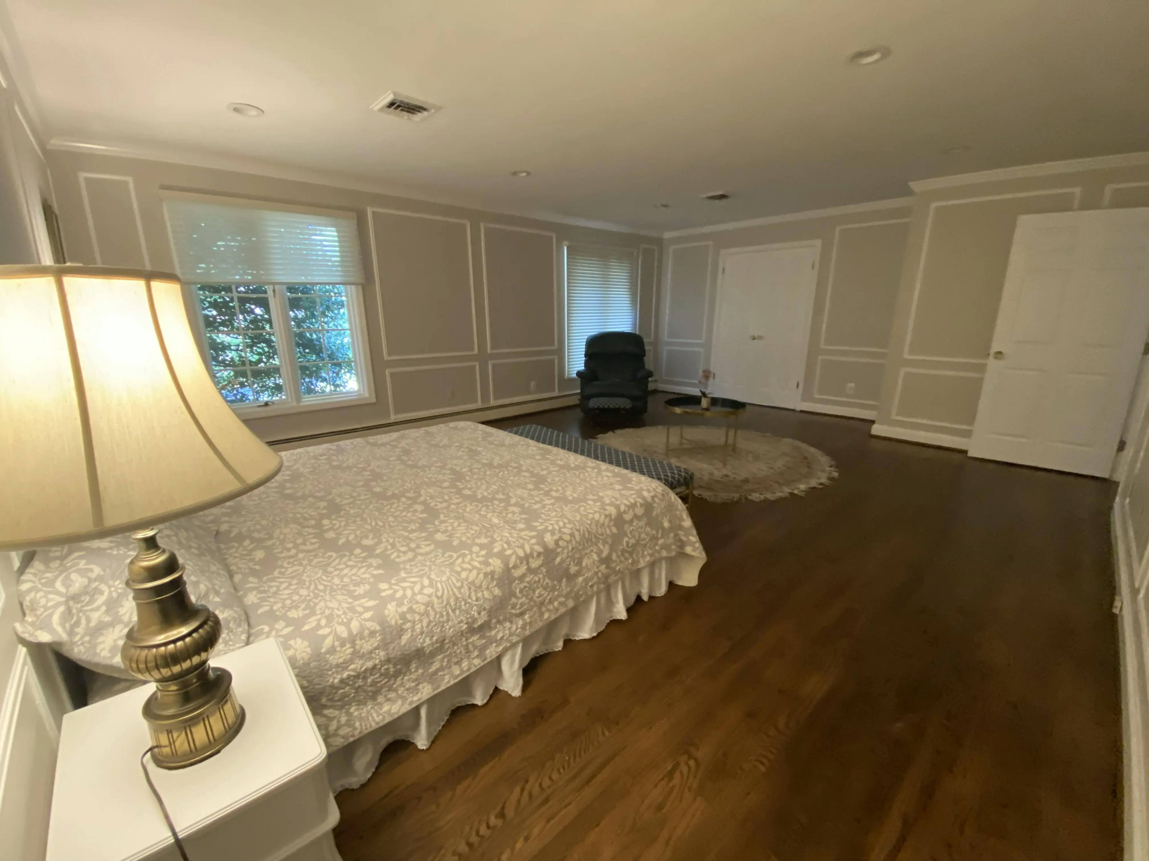 Westmont Suite - A Private, Spacious Room