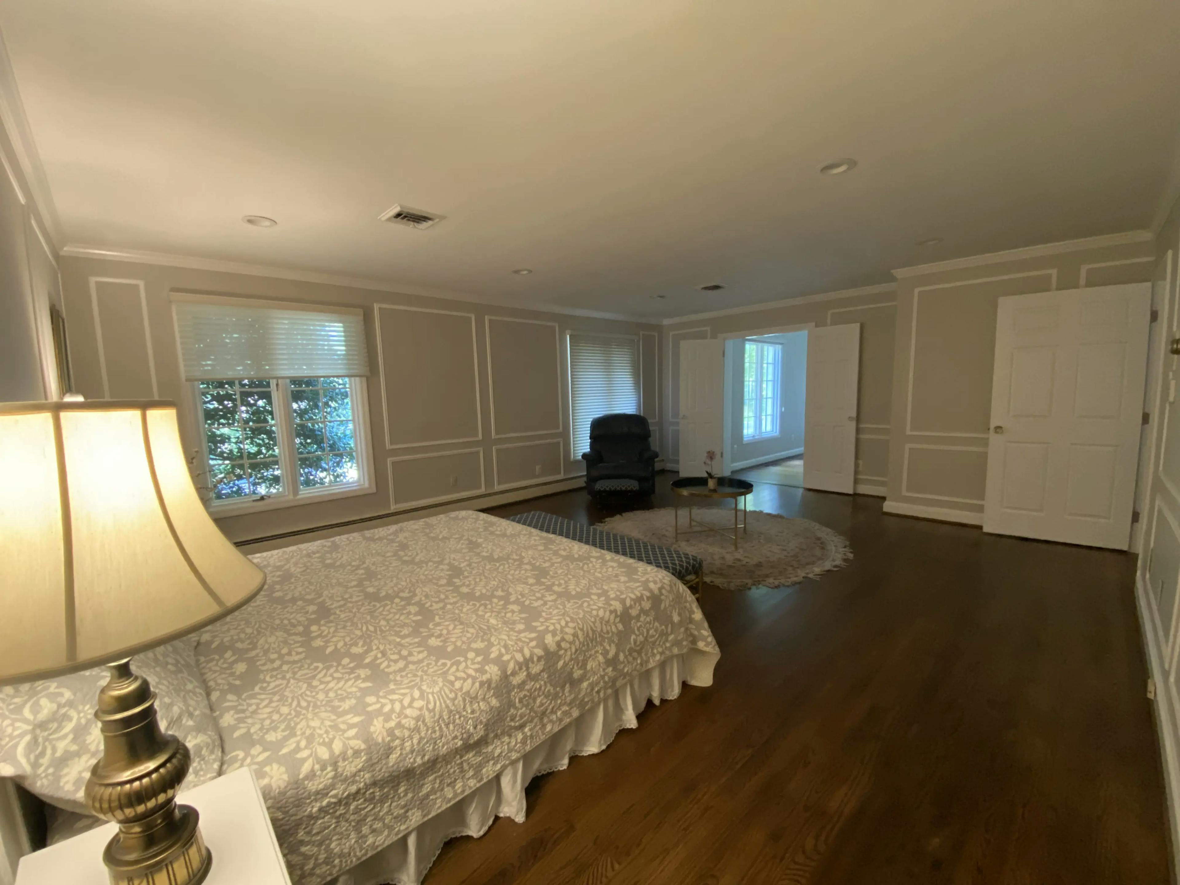 Westmont Suite - A Private, Spacious Room